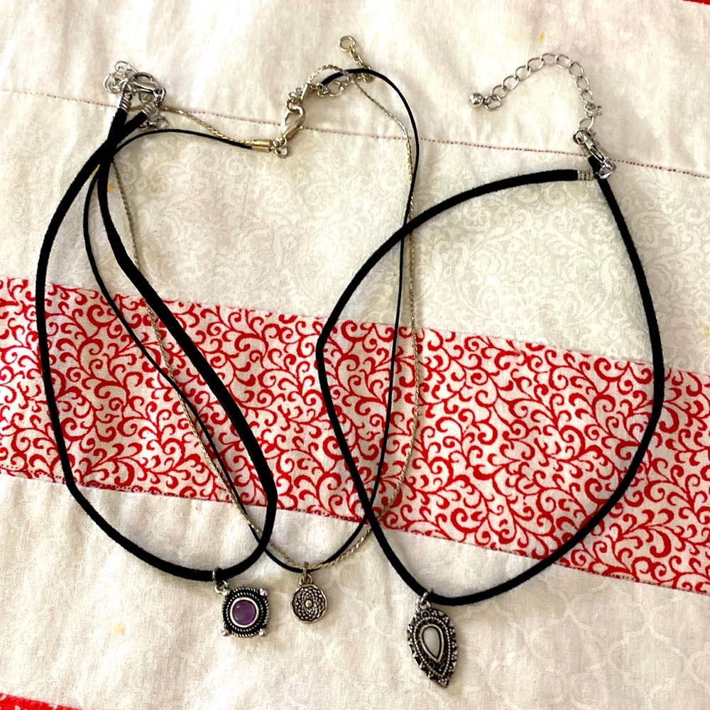 3 Chokers